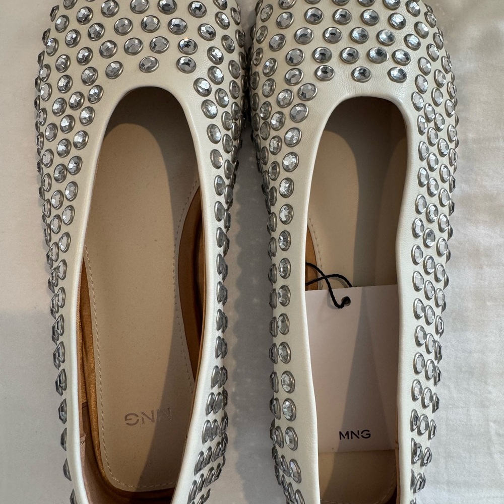 Mango Cream and Silver Studded Flats